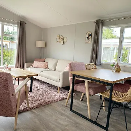 Alpehytte 572 Op Recreatiepark De Wielen *