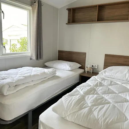 Chalet 572 Op Recreatiepark De Wielen