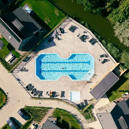 Chalet 572 Op Recreatiepark De Wielen *